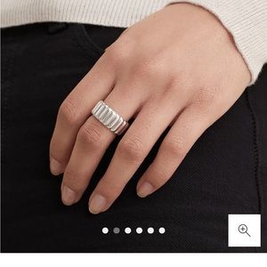 Charlotte Bold Ring - Mejuri - 9 - Silver